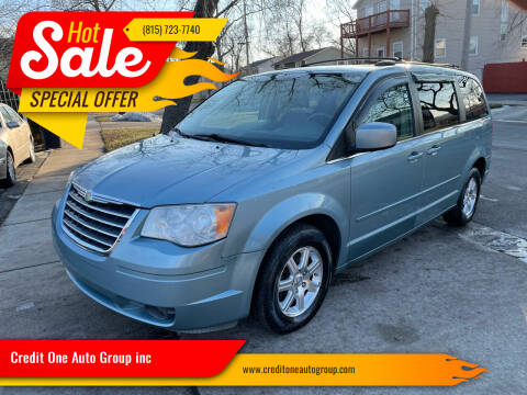 2008 Chrysler Town and Country for sale at Credit One Auto Group inc in Joliet IL