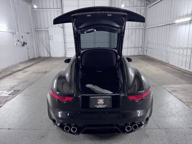 2017 Jaguar F-TYPE R