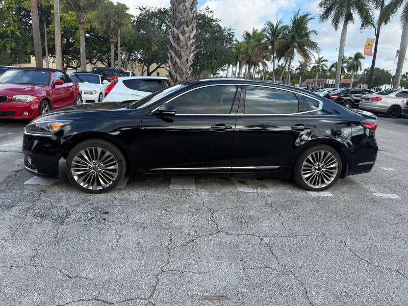 2017 Kia Cadenza Technology