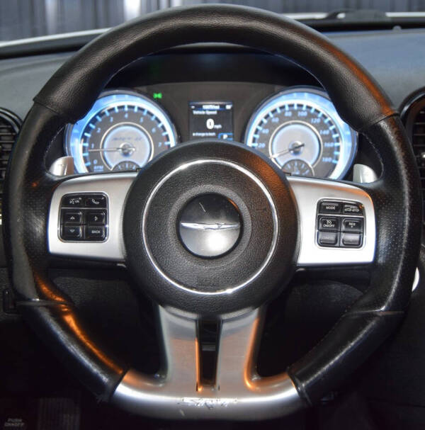 2013 Chrysler 300 SRT8