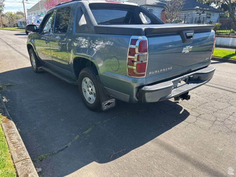 2009 Chevrolet Avalanche LS