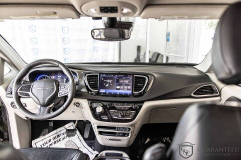 2022 Chrysler Pacifica Touring L
