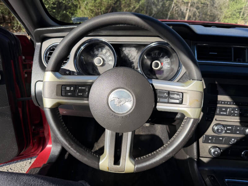2013 Ford Mustang V6 Premium