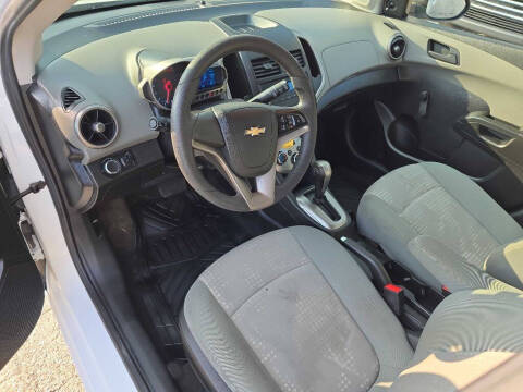 2016 Chevrolet Sonic LS Auto