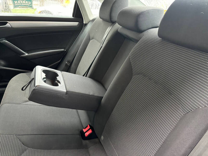 2016 Volkswagen Passat 1.8T S