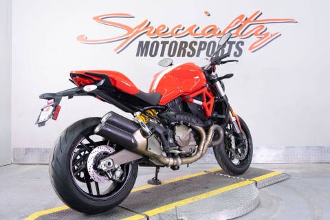 2016 Ducati Monster 821 Stripe