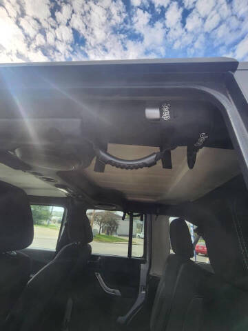 2013 Jeep Wrangler Unlimited Sahara