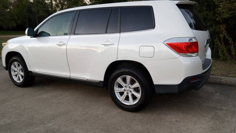 2011 Toyota Highlander SE