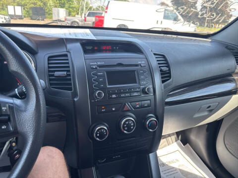 2011 Kia Sorento LX