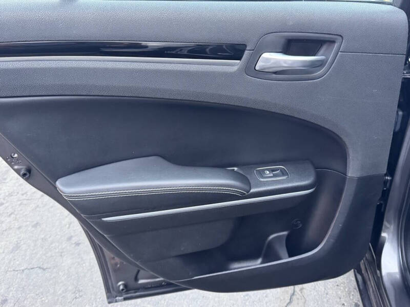 2021 Chrysler 300 S V6