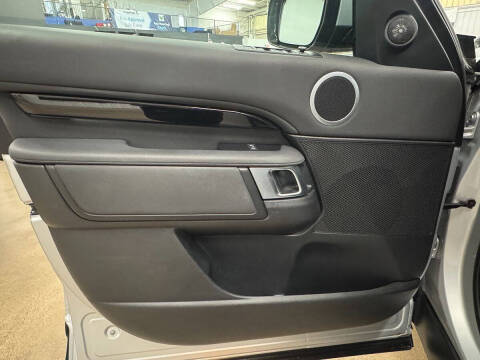 2020 Land Rover Discovery SE