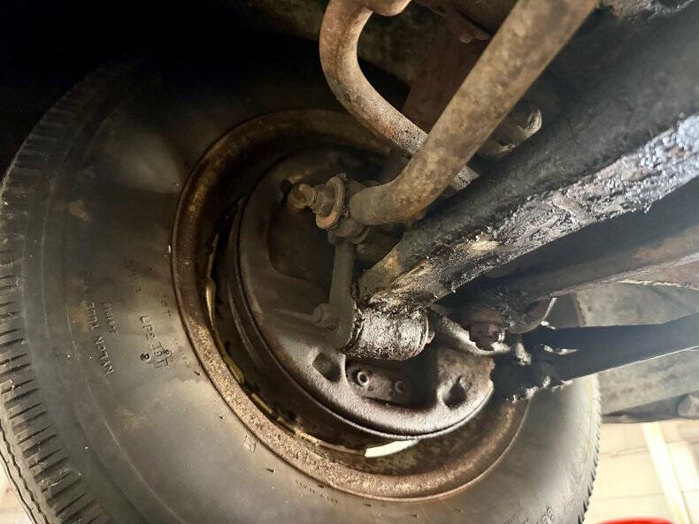 1948 Ford Super Deluxe