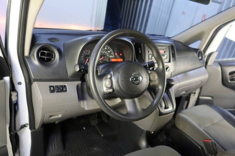 2017 Nissan NV200 SV