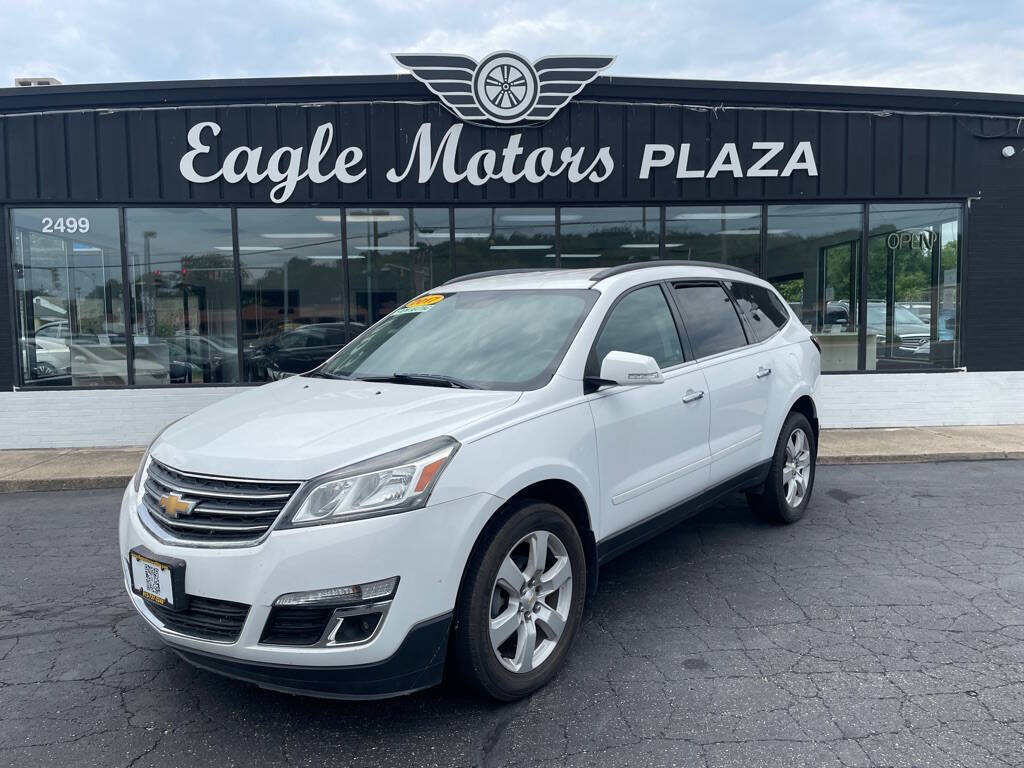 White 2017 Chevrolet Traverse LT LT 4dr SUV w/1LT 1