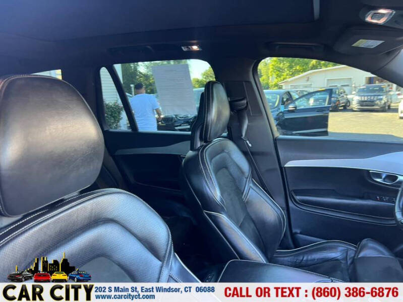 2017 Volvo XC90 T5 R-Design