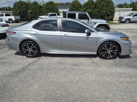 2020 Toyota Camry SE