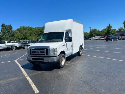 2008 Ford E-Series Chassis for sale at Caruzin Motors in Flint MI