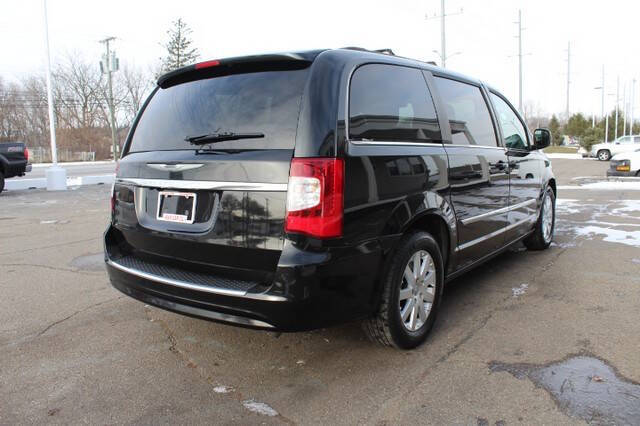 2015 Chrysler Town and Country Touring