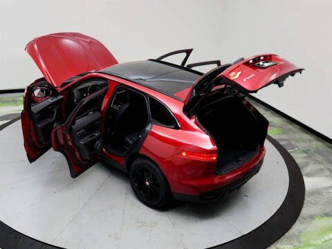 2017 Jaguar F-PACE 35t Premium