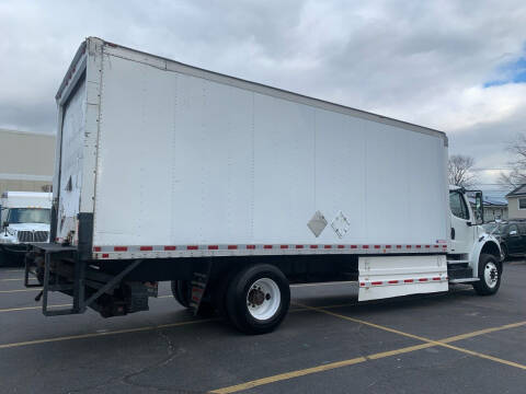 2012 Freightliner M2 106