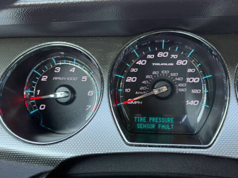 2011 Ford Taurus SEL