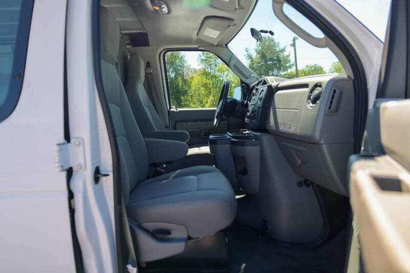 2013 Ford E-Series E-250