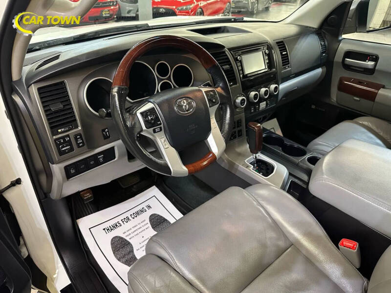 2017 Toyota Sequoia Platinum