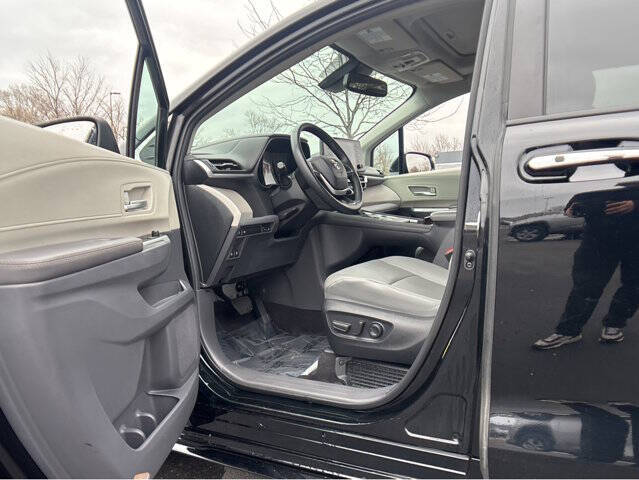 Used 2024 Toyota Sienna XLE with VIN 5TDYRKEC6RS194602 for sale in Madison, WI