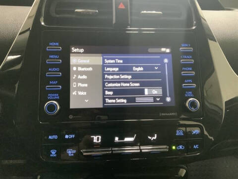 2022 Toyota Prius LE