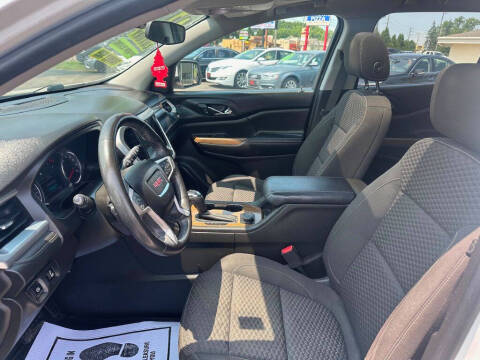 2017 GMC Acadia SLE-2