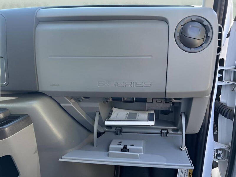2024 Ford E-Series