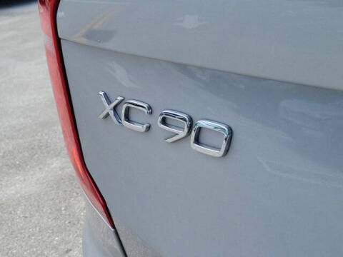 2025 Volvo XC90 B5 Core Bright Theme