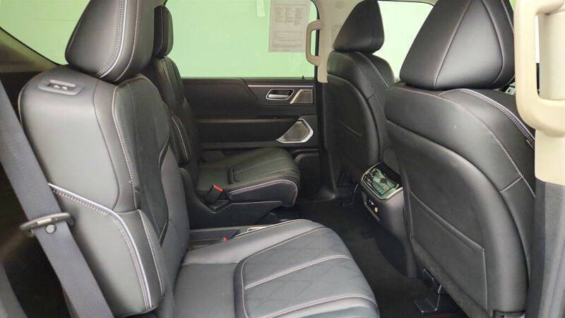 2025 Infiniti QX80 Sensory