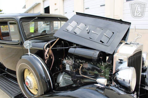 1934 Packard 1100