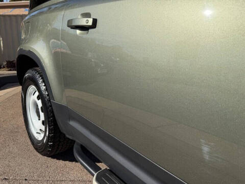 2022 Land Rover Defender 90 Standard