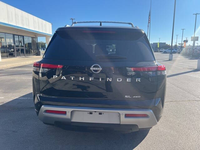 2024 Nissan Pathfinder SL