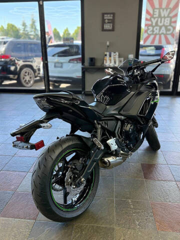 2025 Kawasaki Ninja 650