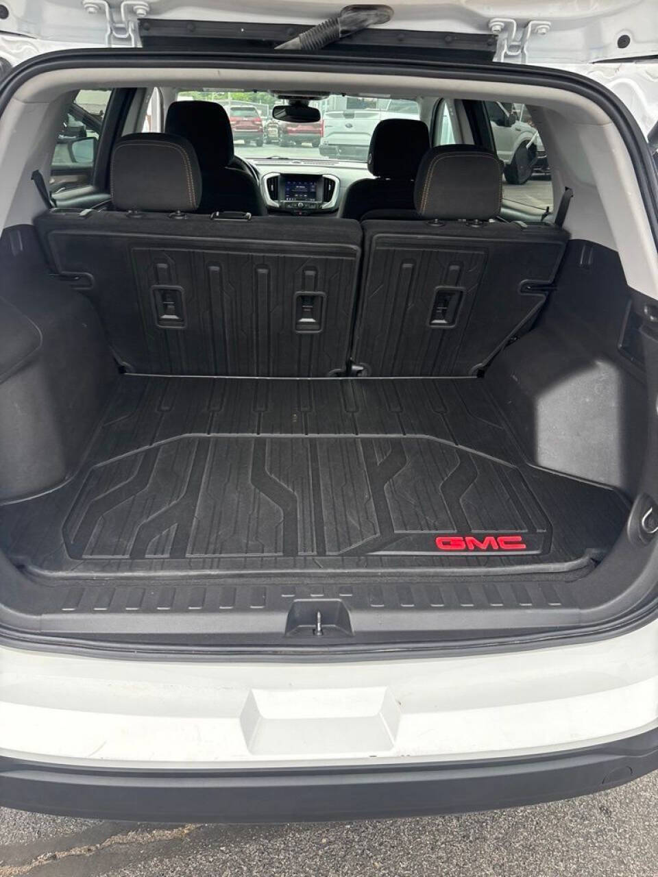 White 2021 GMC Terrain SLE 4x4 SLE 4dr SUV 16