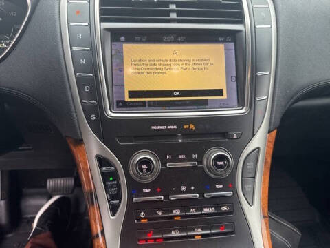 2019 Lincoln Nautilus Select