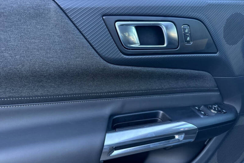 2025 Ford Mustang EcoBoost