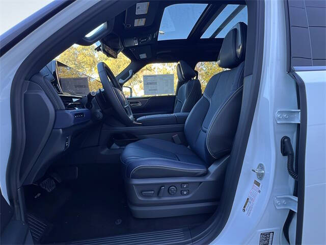 2026 Infiniti QX80 Sport