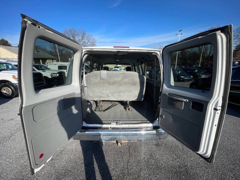 2010 Ford E-Series E-350 SD XLT