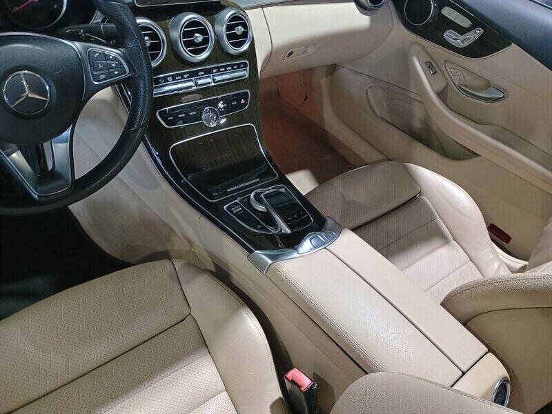 2017 Mercedes-Benz C-Class 29