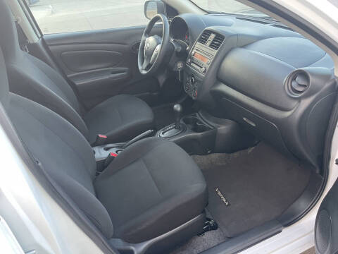 2015 Nissan Versa 1.6 S Plus