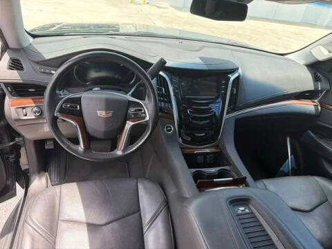 2019 Cadillac Escalade Luxury