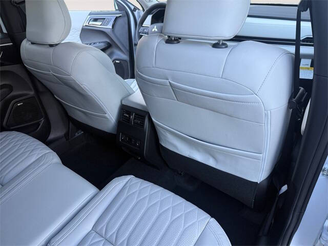 2026 Mitsubishi Outlander SEL