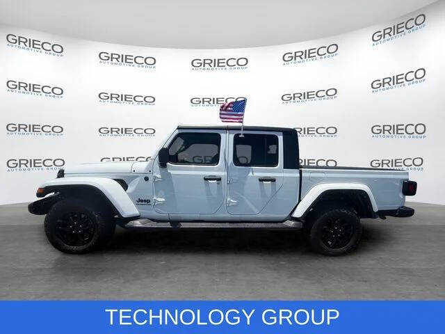 2022 Jeep Gladiator Sport