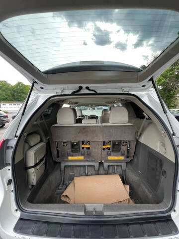 2012 Toyota Sienna