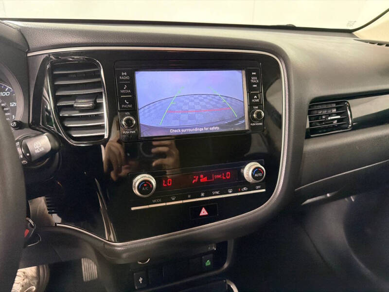 2020 Mitsubishi Outlander ES