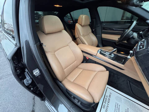 2011 BMW 7 Series 740i